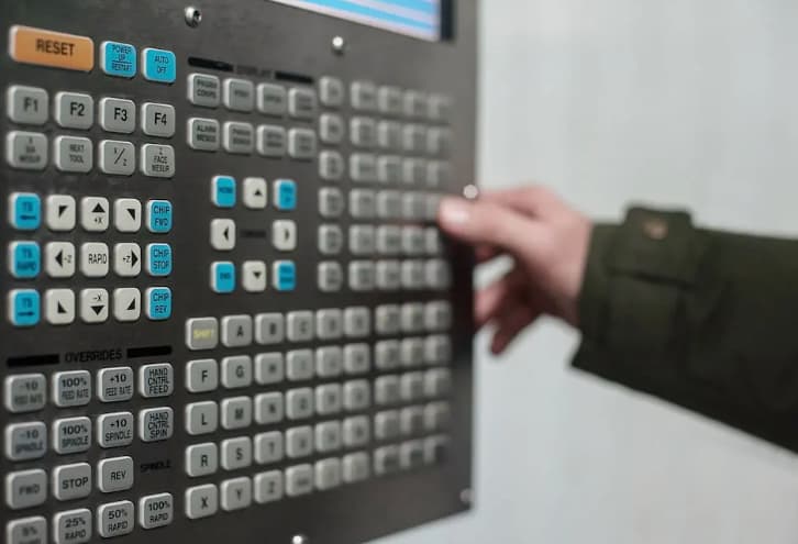 Aplicações do teclado de membrana em balanças industriais de precisão